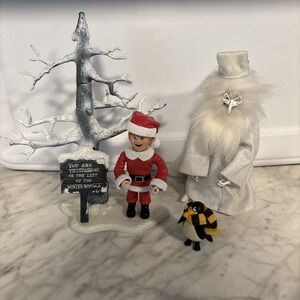 SANTA‎ CLAUSE IS COMING TO TOWN 2004 MEMORY LANE FIGURE & TREE LOT